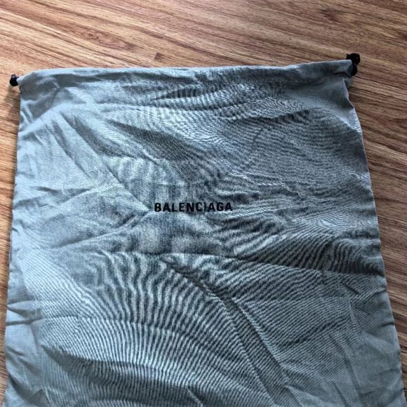 Meet your Posher, Ann - Picture 3 of 3